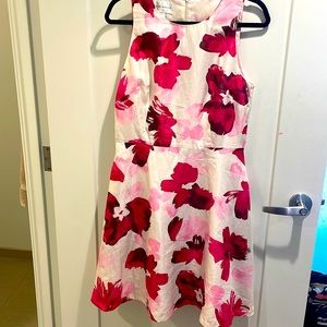 Donna Morgan Floral knee length cocktail dress Size 10